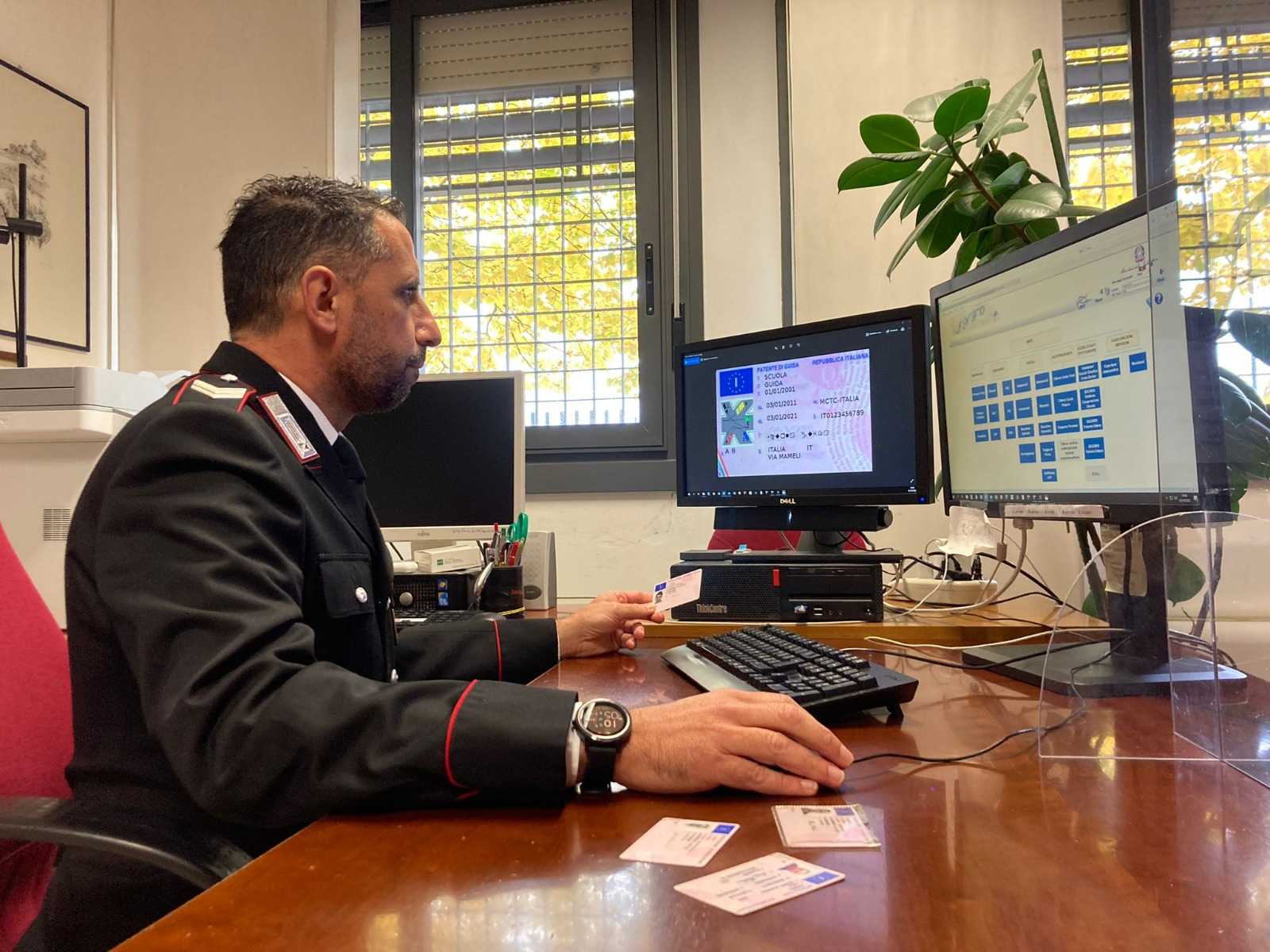 Reddito di cittadinanza, carabinieri scoprono truffa da 20mln: intascato da chi aveva Ferrari e barca