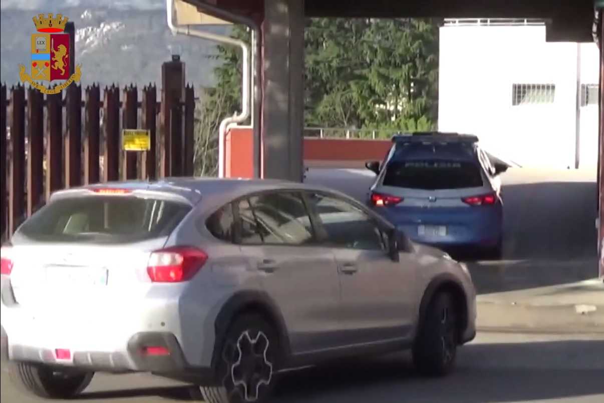 Latitante dal 2014 si presenta in carcere spontaneamente: è accusato di rapina, estorsione e furto