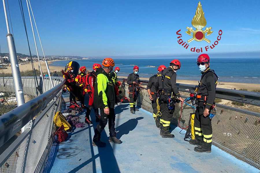 Pioggia e vento forte, a Pescara tante chiamate ai vigili del fuoco: continua allerta