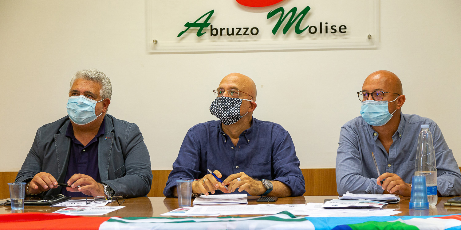 Lavoro, i sindacati scendono in piazza per far riaccendere i riflettori della politica sulla crisi