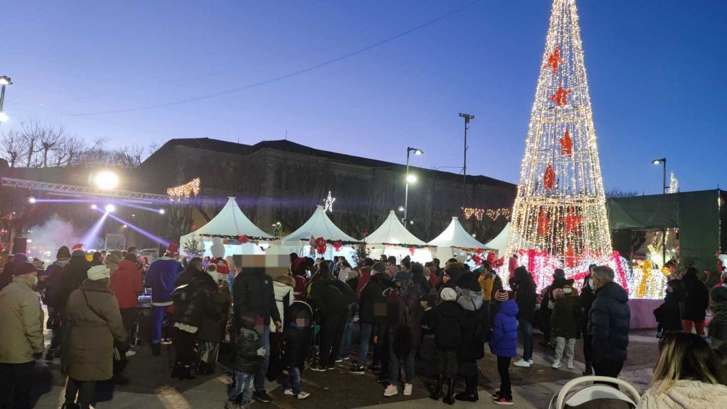 Covid: in Abruzzo intensive al 9% e incidenza vola a 218, preoccupa il Teramano