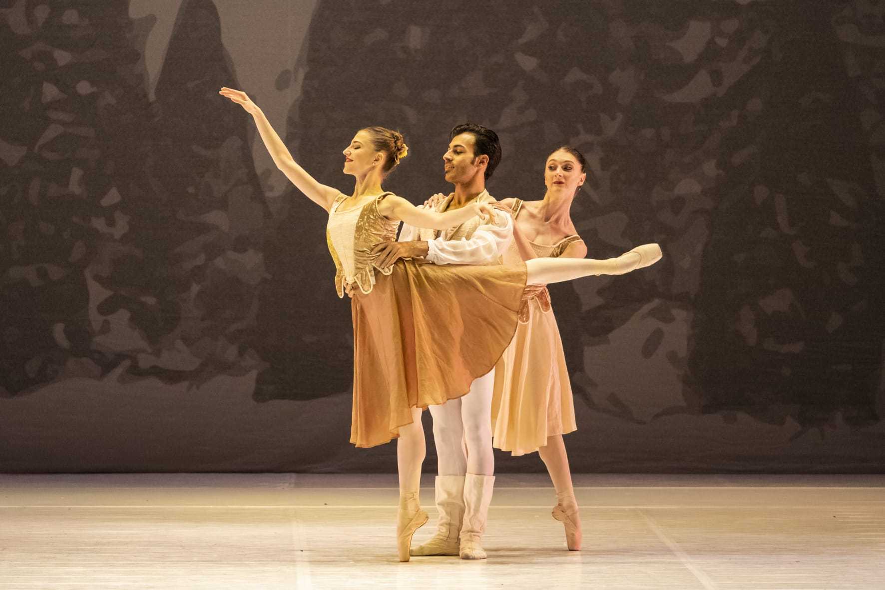 Stagione musicale al Teatro dei Marsi, si entra solo con Green pass rafforzato e mascherine FFP2