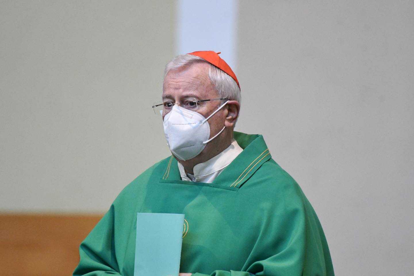 Niente green – pass per entrare in chiesa, la Cei conferma: solo mascherine e distanziamento