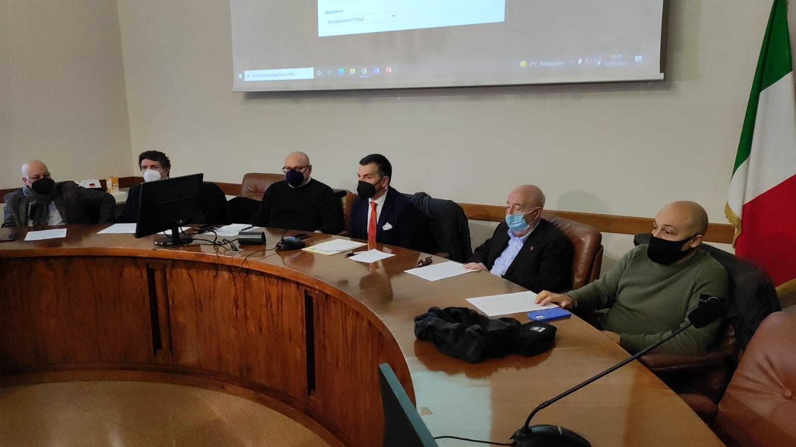 Fondi a favore delle imprese danneggiate nella zona rossa covid: “La legge si è persa”