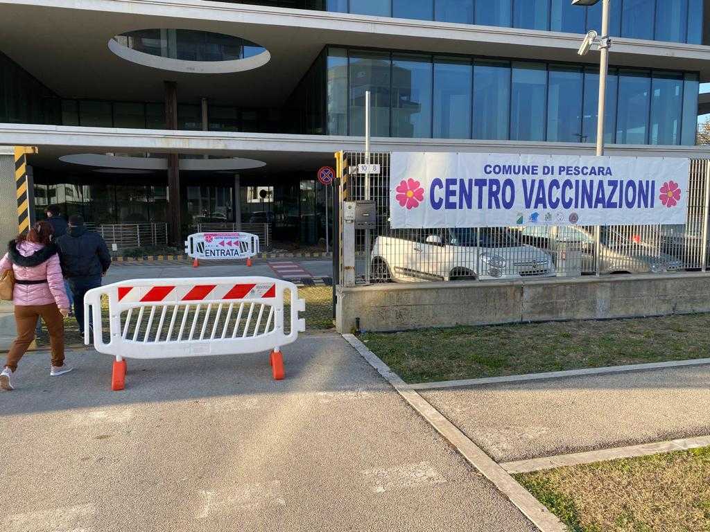 Vaccini, Iss: con booster efficacia 72% su prevenzione contagi