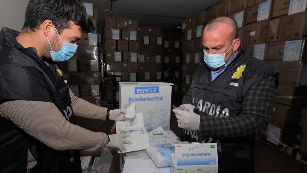 Covid, Ffp2 “poco filtranti”: Gdf sequestra 1,1 mln pezzi