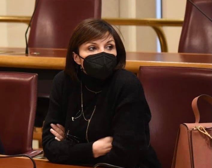 Il consigliere regionale Scoccia: solidarietà a Pietrucci, riportare la discussione sul tema Carta Aiuti