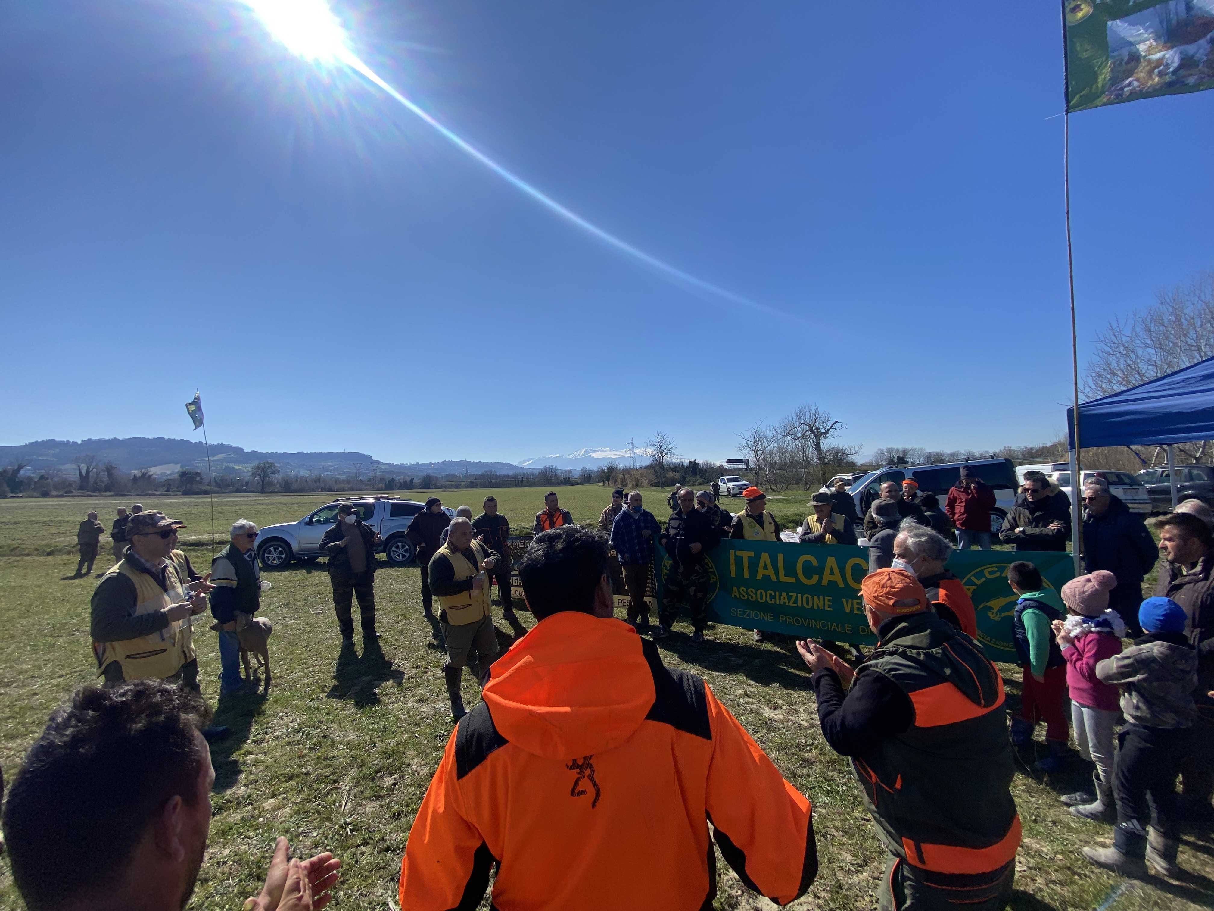 Grande successo per la gara dei cani da ferma organizzata da Italcaccia Pescara: 100 cinofili a Spoltore