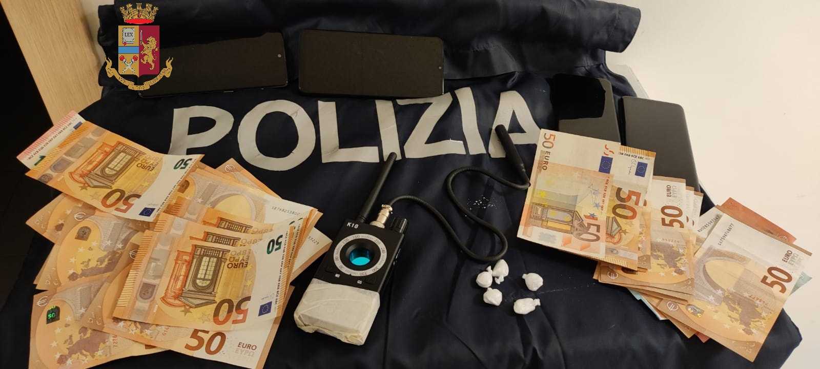Arrestato con la cocaina: aveva anche uno “scanner” per sviare le intercettazioni ambientali