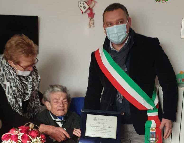 A Silvi grande festa per le 100 candeline di Giuseppina D’Amario: una vita vissuta da contadina