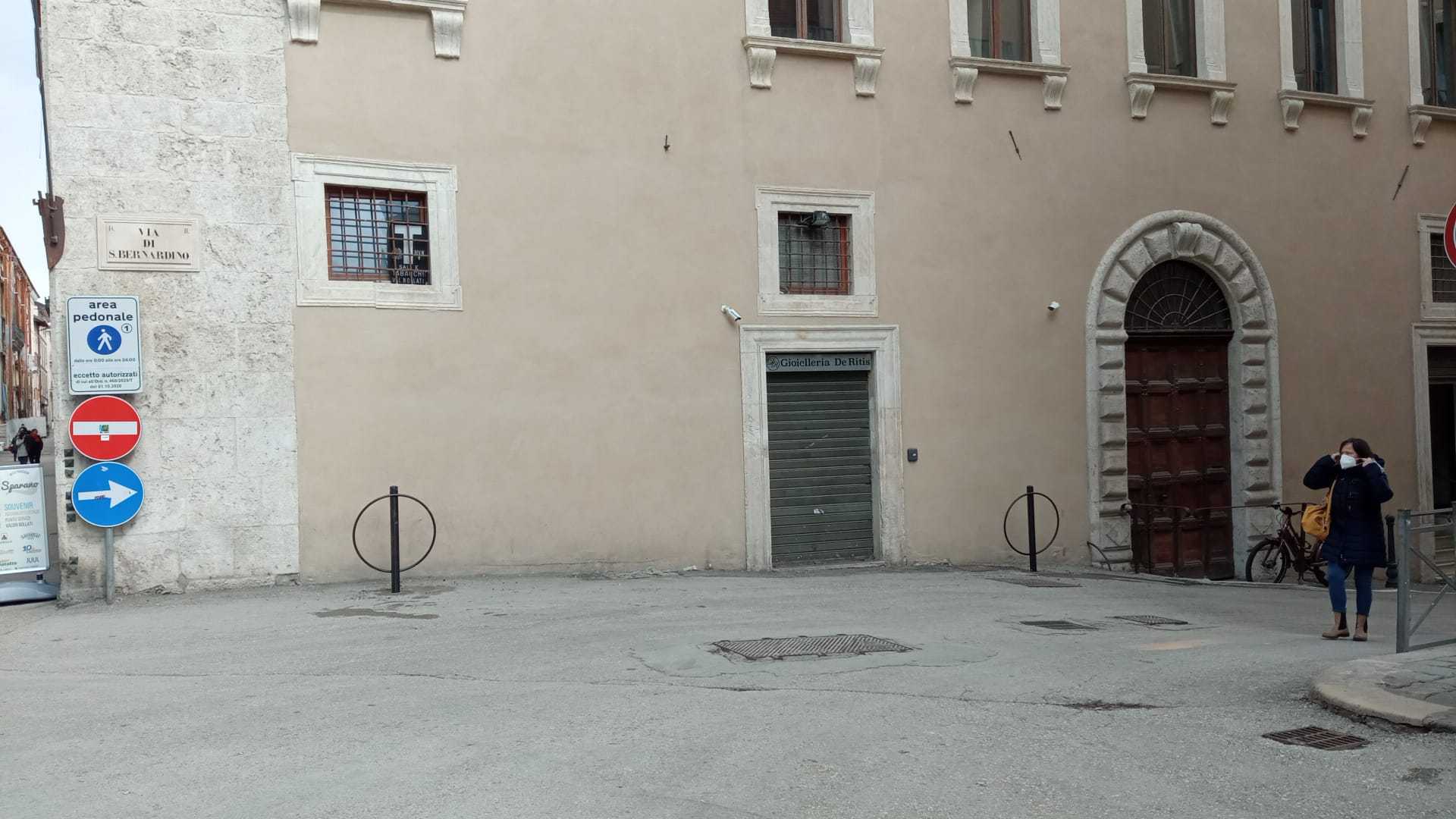 Mobilità sostenibile: al via l’installazione di 19 portabici al Comune dell’Aquila