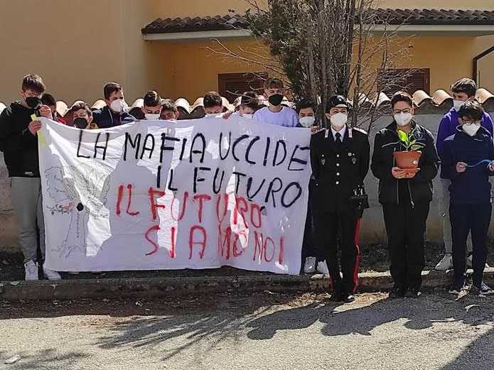 Giornata vittime della mafia, carabinieri della Biodiversità con i giovani a Tornimparte