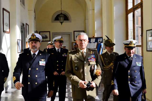 Premio “Rinascita” al Generale Claudio Graziano: fu tra i primi soccorritori del terremoto del 2009