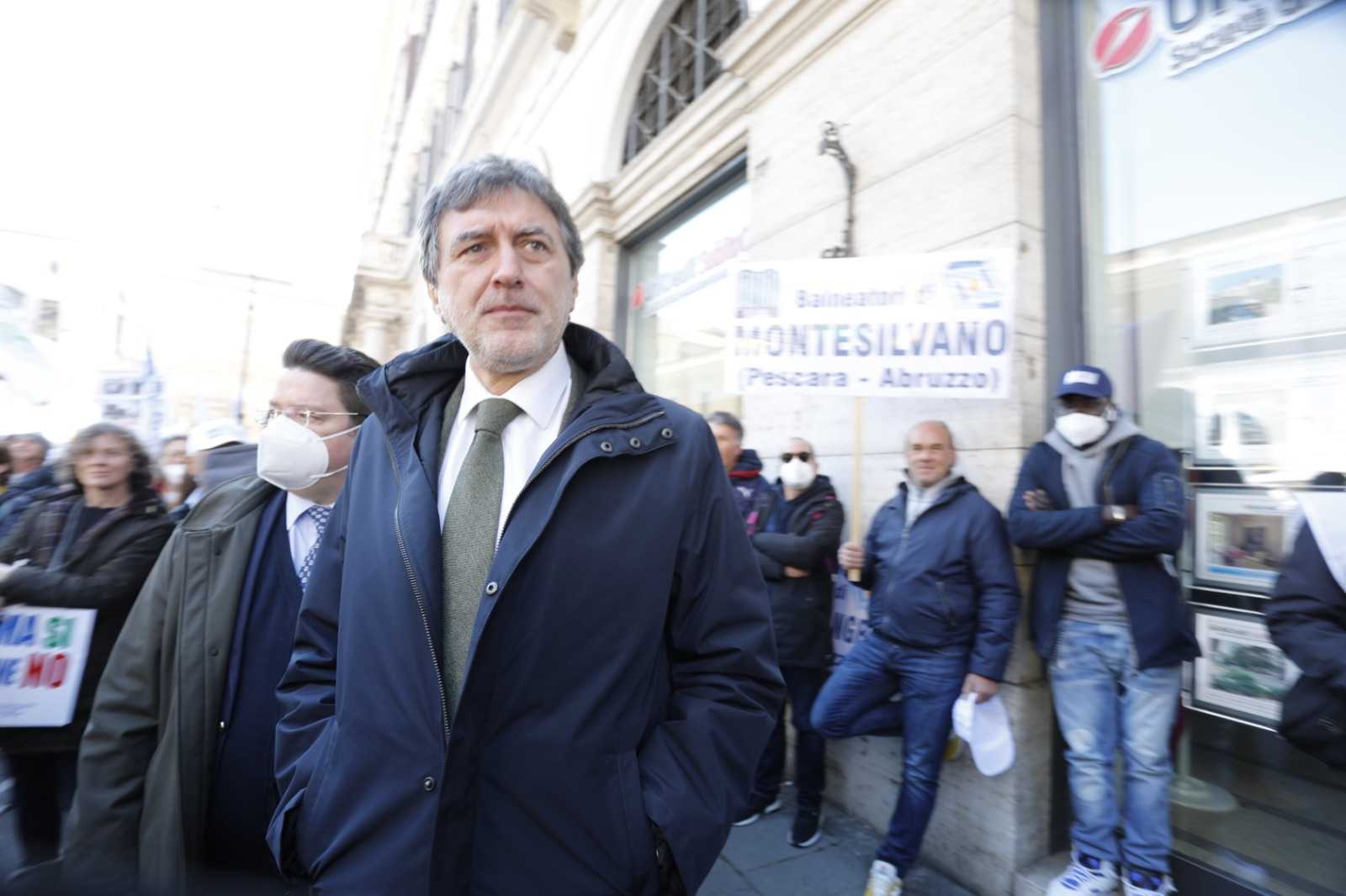 Concessioni Balneari, Sospiri: “Difenderemo le nostre imprese del mare”