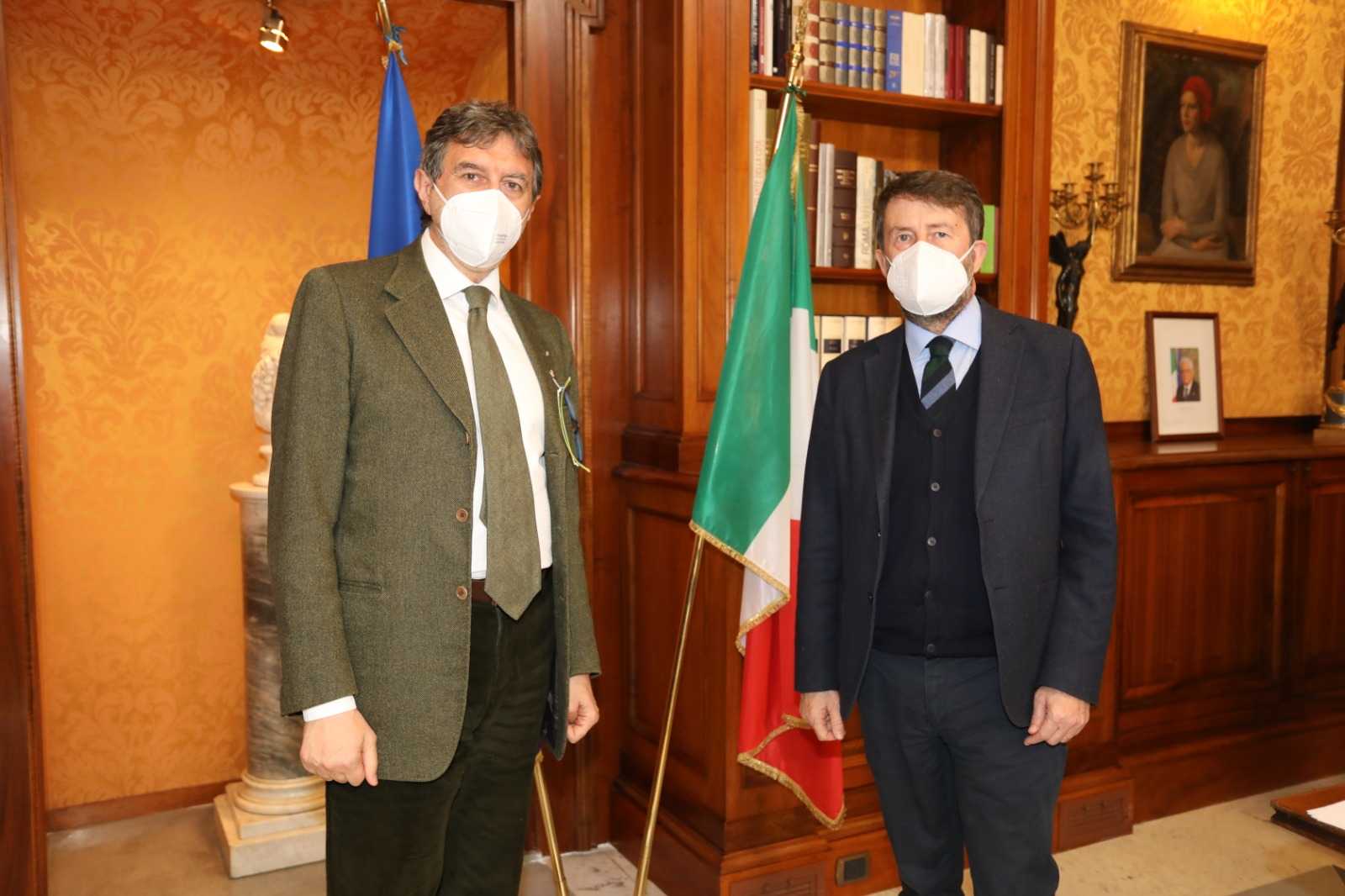 Ricostruzione dei comuni al di fuori del cratere, Marsilio a confronto con Franceschini