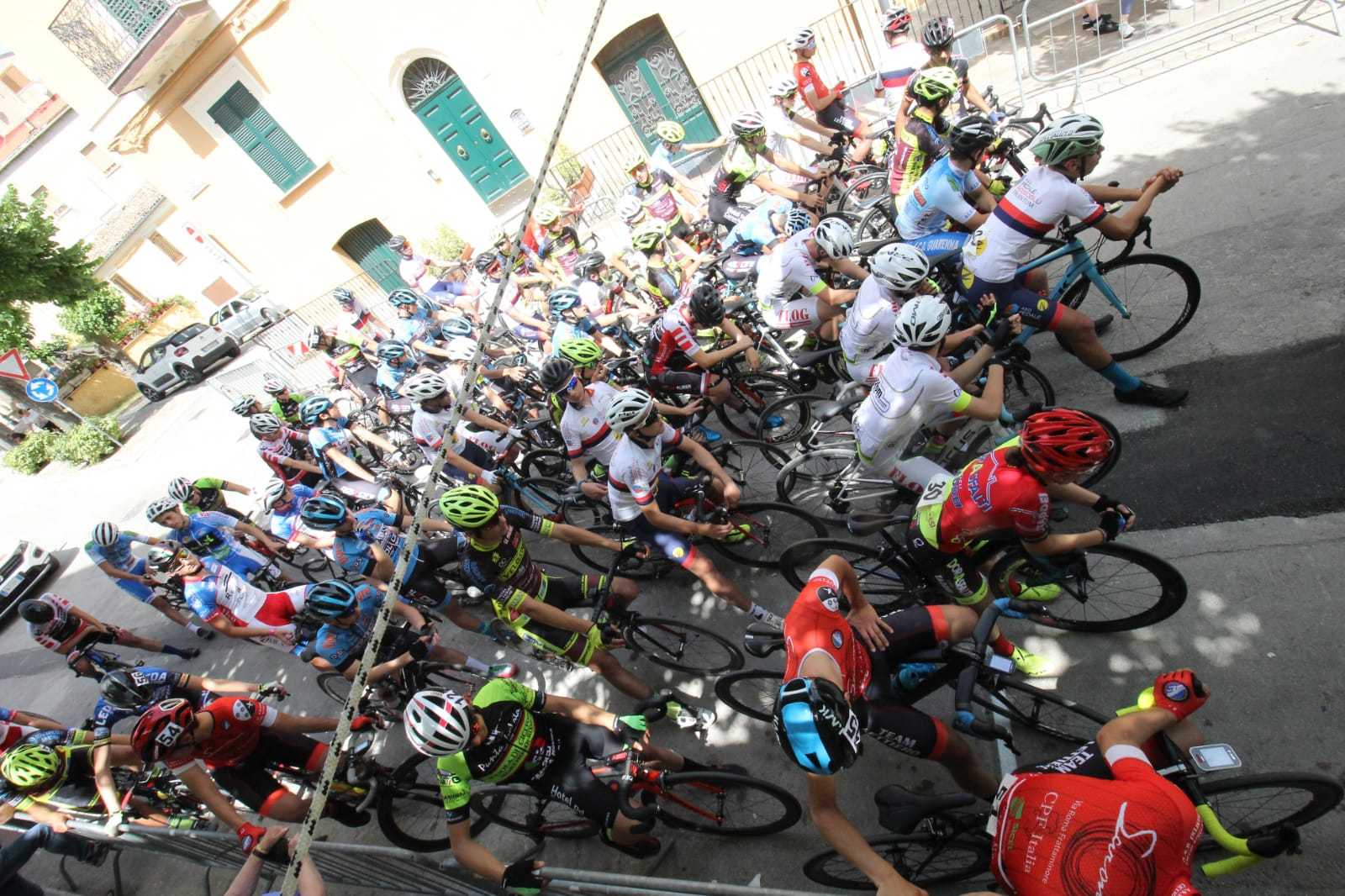 Passione ciclismo: oltre 100 iscritti per la categoria allievi al trofeo Villamagna Bike