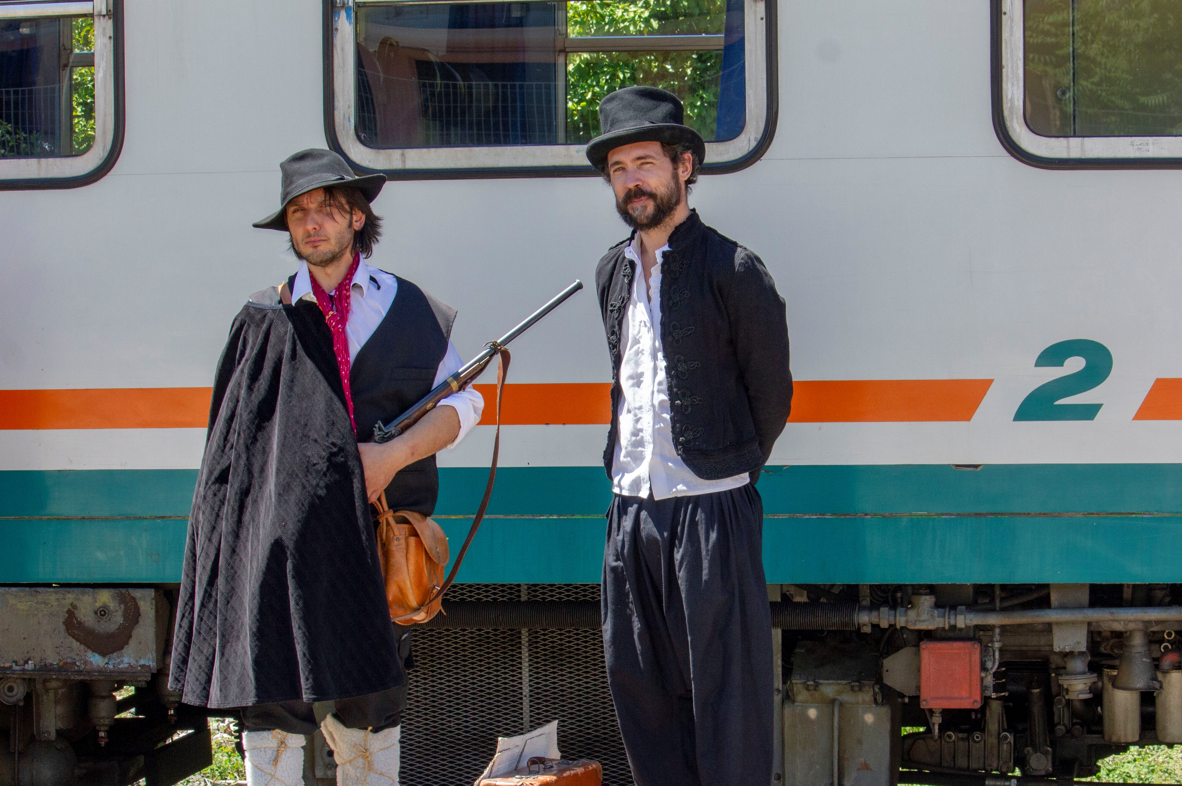 “Assassinio sulla Transiberiana”, teatro itinerante sul treno: Il gran tour delle Valli