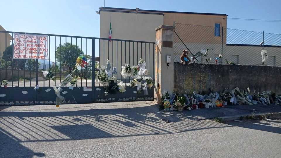 Auto su asilo: bimbi scuola ospiti finale play off Eccellenza