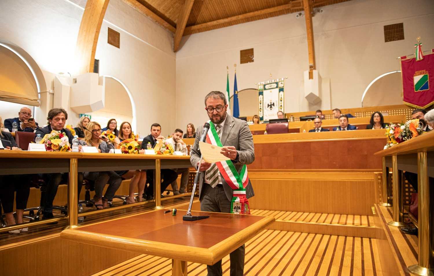 Consiglio comunale all’Aquila, ecco il testo dell’intervento del sindaco Biondi