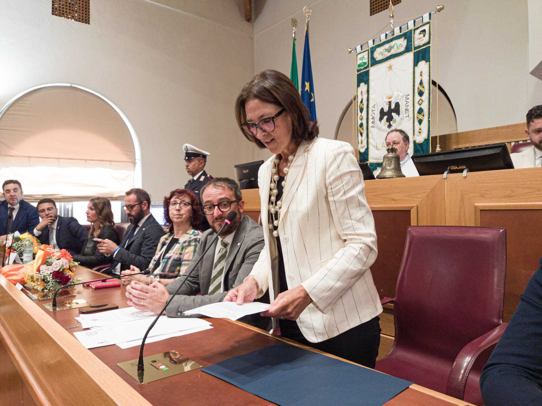 Il prefetto Cinzia Torraco apre il primo consiglio comunale del secondo mandato del sindaco Biondi