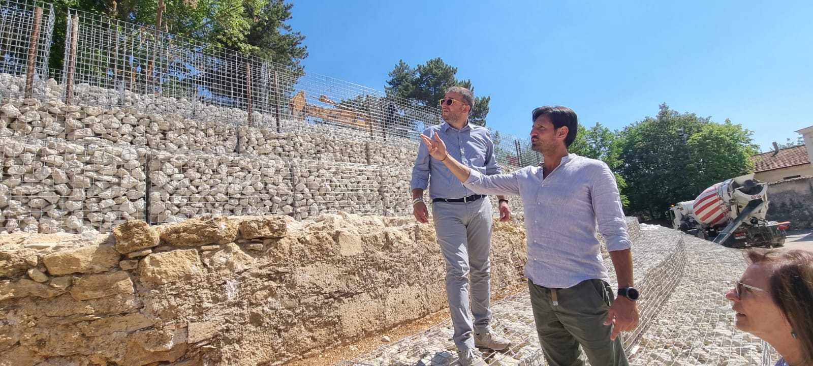 Papa Francesco all’Aquila, sopralluogo alla gradinata Porta Santa: pronta per prima metà agosto (foto)
