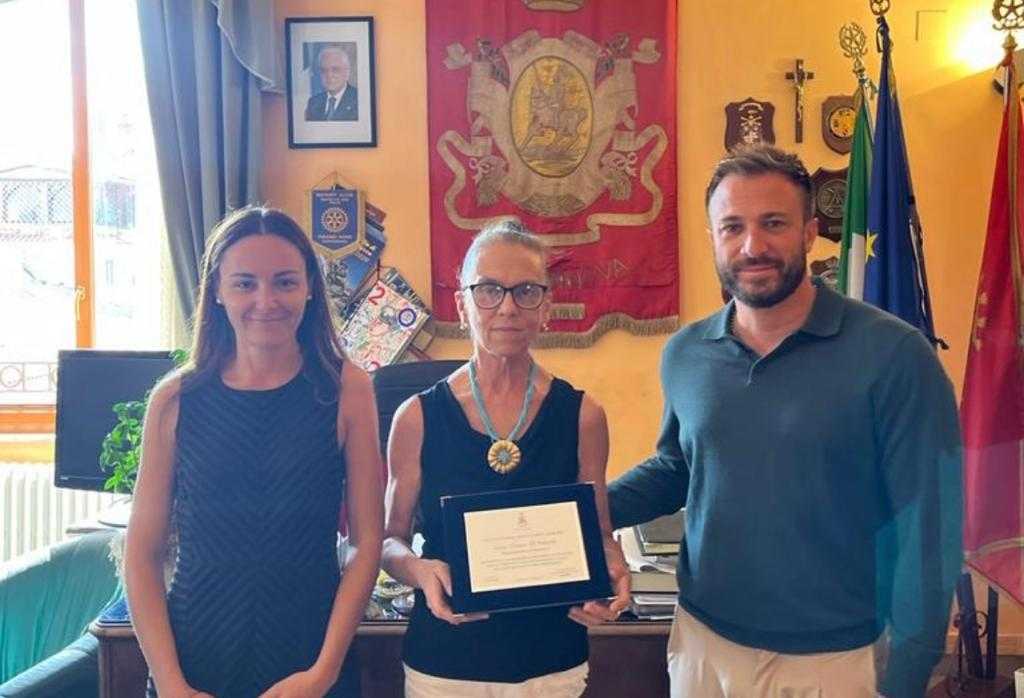 La dirigente Carmen Di Odoardo da domani in pensione, il saluto del sindaco