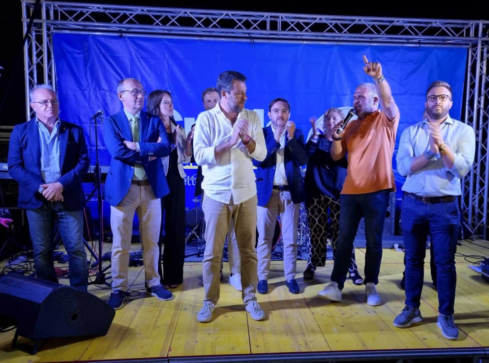 Lega Abruzzo, Salvini a Giulianova: flax tax al 15%, azzeramento legge Fornero e pace fiscale