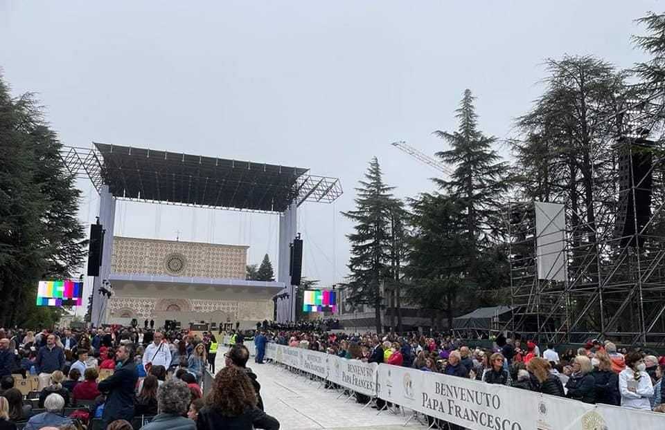 È il giorno di papa Francesco, l’Abruzzo accoglie il pontefice