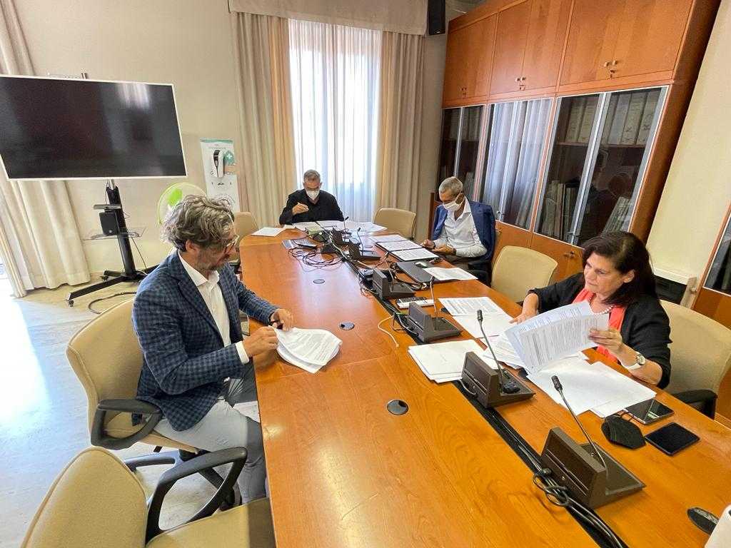 Abusivismo commerciale: firmato il protocollo di intesa spiagge sicure – estate 2022