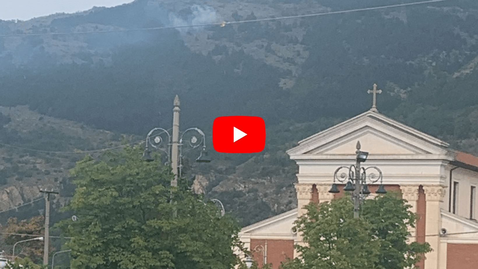 Cade fulmine in montagna e scatena un incendio, attivati soccorsi a Gioia dei Marsi