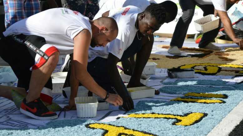Pronta la squadra per la grande infiorata del Colibì di Giulianova
