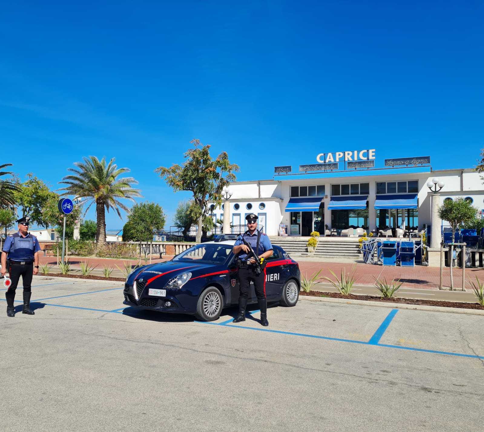 Giulianova, tentano di rubare un’auto col favore del buio: arrestati dai carabinieri