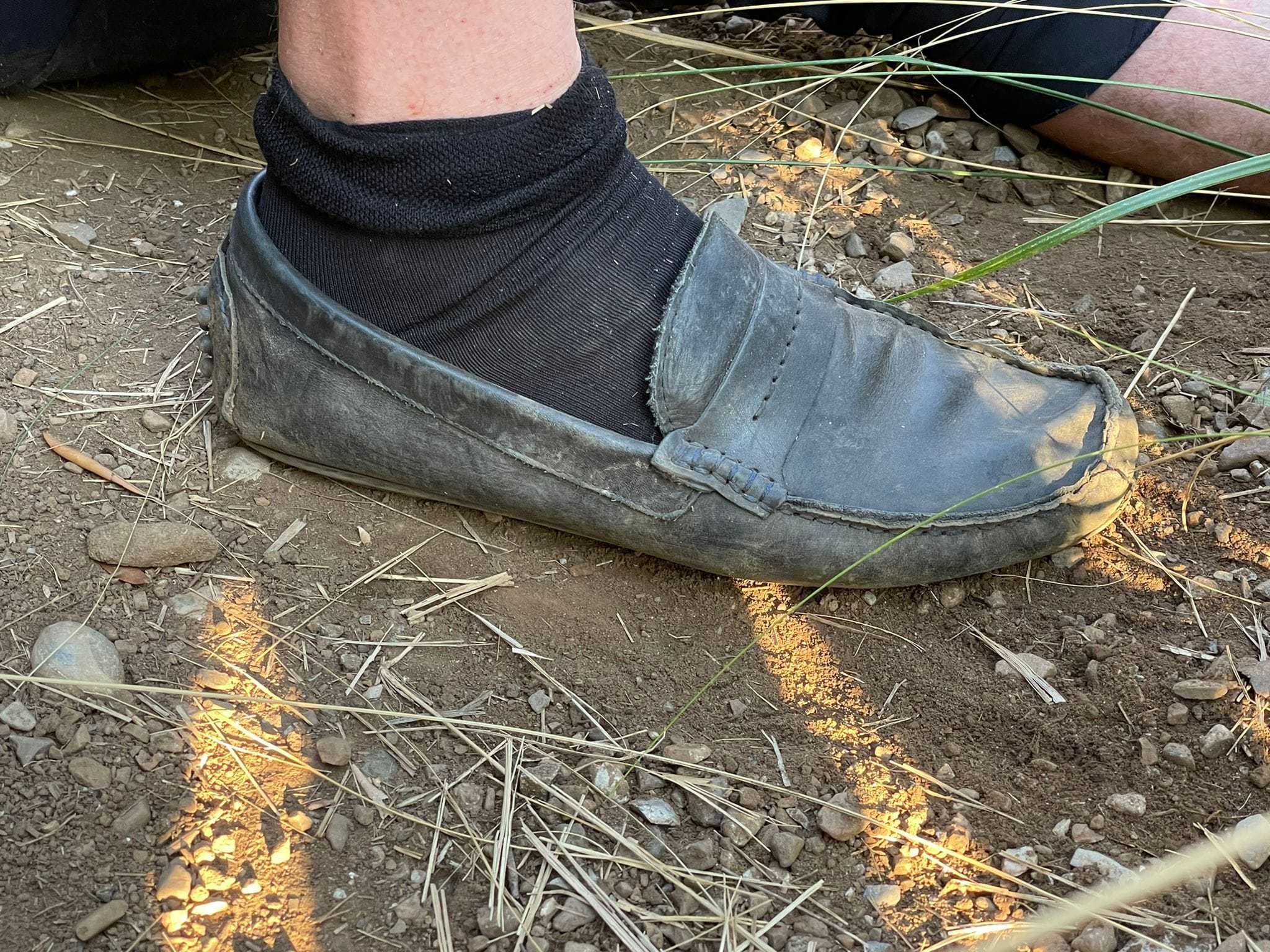 Ancora mocassini in montagna, il soccorso alpino mette in guardia: “Non sottovalutate percorsi semplici”