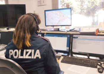 Salvata dalla vicina richiamata dalle urla, arrestato marito violento