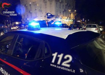Furto, guida in stato di alterazione e domiciliari violati: tre arresti e sette denunce nel Teramano