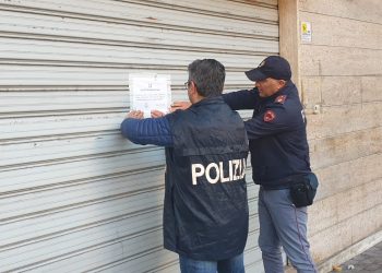 Droga e alcool davanti al bar, i residenti si lamentano: esercizio sospeso per 15 giorni