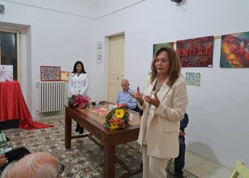 Una marcia per dire sì alla parità di genere: “Semplicemente donna”