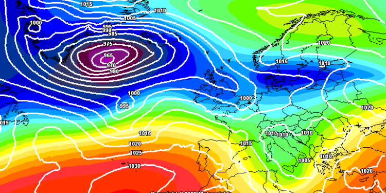 In figura la situazione a 500 hpa prevista per le ore 13:00 da GFS. Sulla nostra regione, ci sarà spazio ancora per qualche fenomeno sparso al mattino, meno nel pomeriggio. Temperature in diminuzione, ma non del tutto freddo