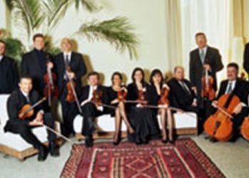 L’Orchestra Roma Classica con Franco Mezzena primo violino, al Teatro Caniglia di Sulmona