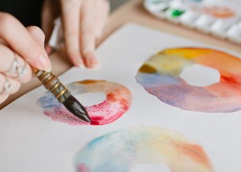 “L’Acquerello. Infinite sfumature sulla carta”, appuntamento a Giulianova con GiocaCultura