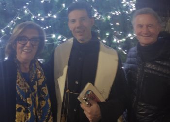 Giulianova accende il suo albero, via alle festività natalizie (Foto)