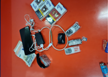 Droga e cellulari in mano a detenuti che scoperti aggrediscono poliziotti, l’allarme del sindacato