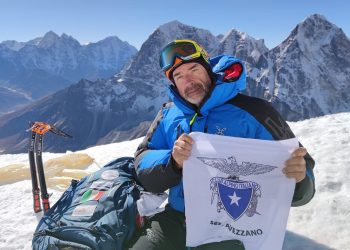 Due abruzzesi sulla vetta del mondo: scalata montagna di 6mila metri in Nepal