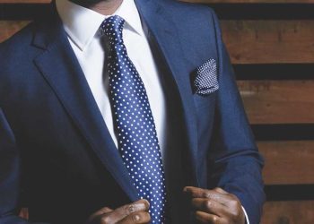 La soluzione per una camicia sempre perfetta anche quando viaggi