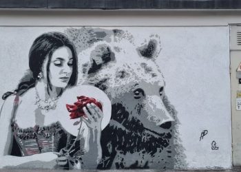 A Villetta Barrea arrivano le suggestive “cabine da favola”, street art per migliorare il paesaggio