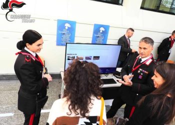 Career day all’UniTe, Arma carabinieri vicina agli studenti per transizione nel mondo del lavoro
