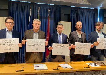 Centrosinistra su bilancio: “Una manovra bocciata nel metodo e nel merito”