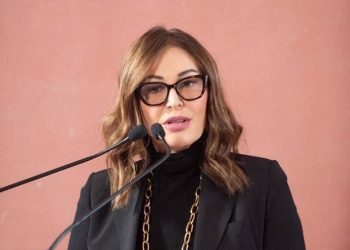 “Spiagge libere nel degrado e piene di tossici”, vanno assegnate: scoppia caso Santanchè