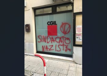Scritte ingiuriose contro la sede Cgil di Ortona: ennesimo episodio in Abruzzo (Video)
