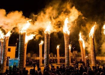 Tradizioni, accese le Farchie a Fara Filiorum Petri: rievocano il miracolo di Sant’Antonio